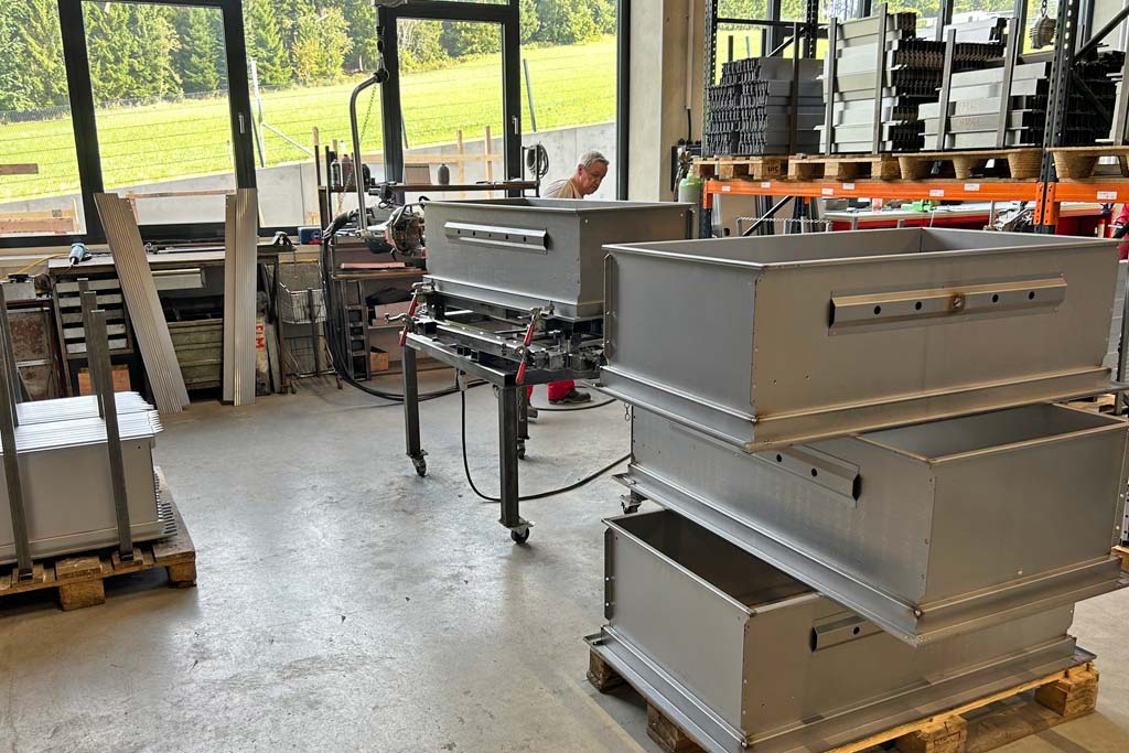 Wippro attic ladder hatch box welding